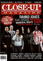 Omslag Close-Up i rött och svart