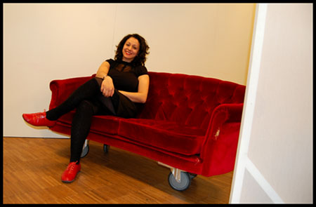 Nasim Aghili i rd soffa